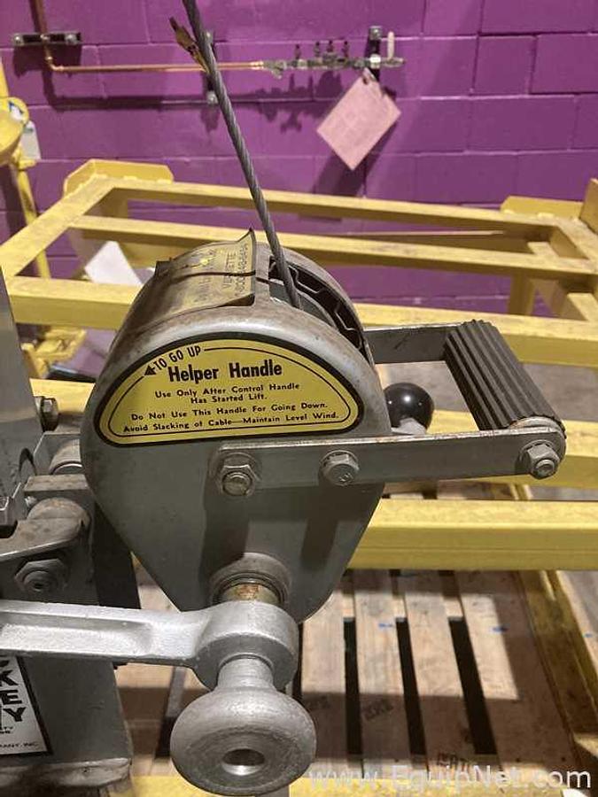 Used Vermette Machine Co. Keg Jockey 400 LBS. Lift