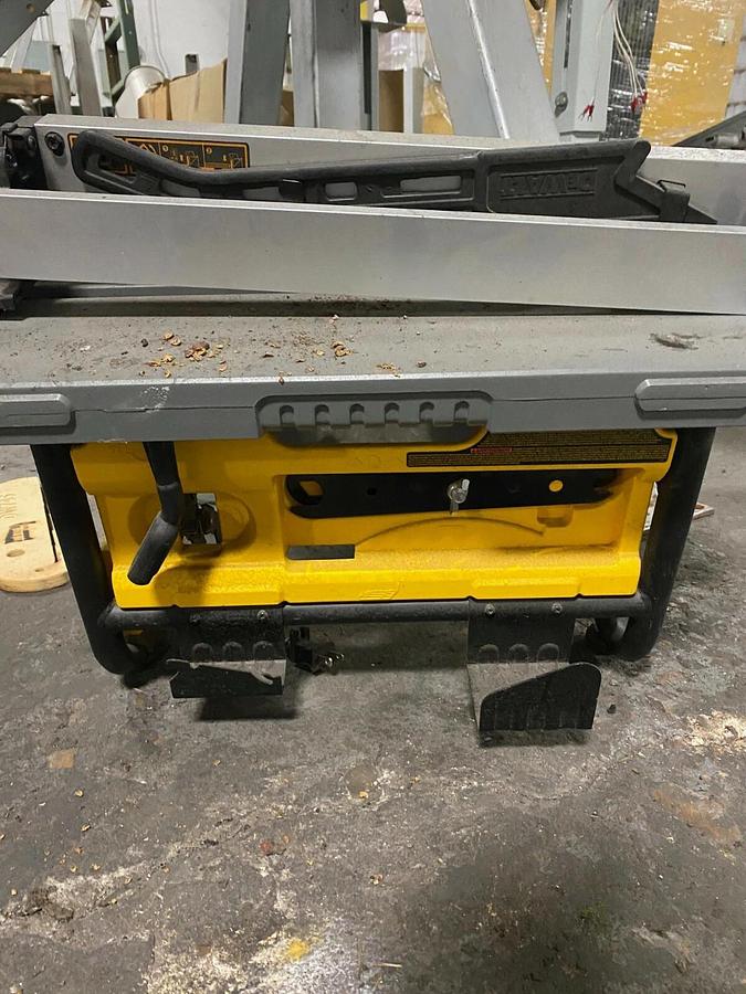 Used DEWALT-Compact Portable Jobsite Tablesaw