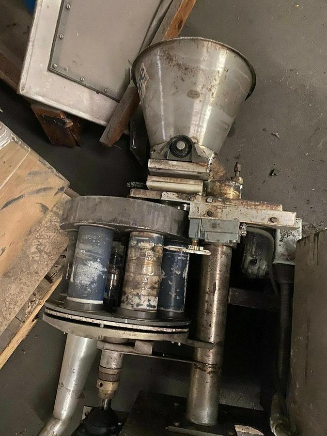 Used SPEE-DEE-Volumetric Cup Filler