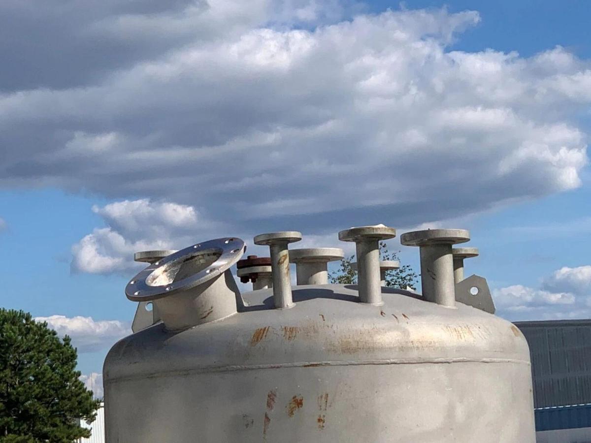 Used 640 Gallon SS Tank