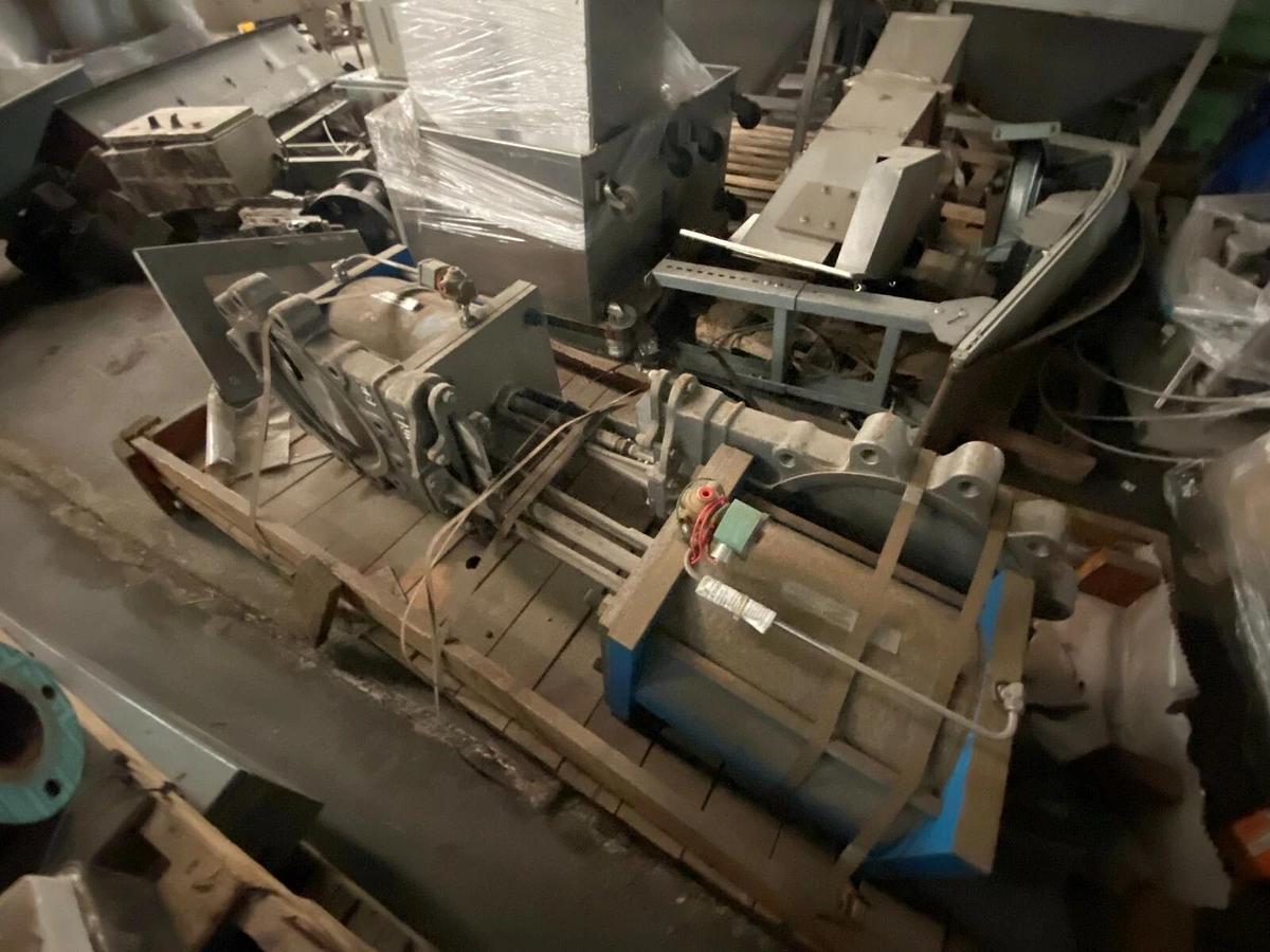 Used Knife Gate Valve with Pneumatic Actuator Lot