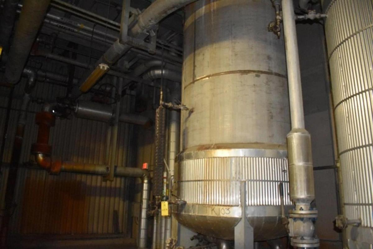 Used 940 Gallon SS Tank