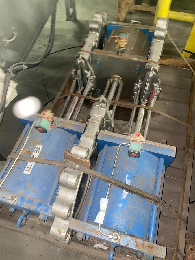 Used Knife Gate Valve with Pneumatic Actuator Lot