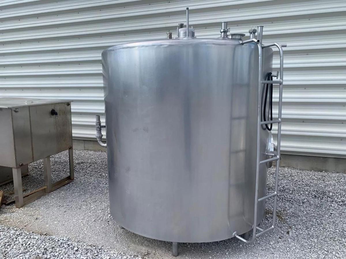 Used 1480 Gallon SS Tank