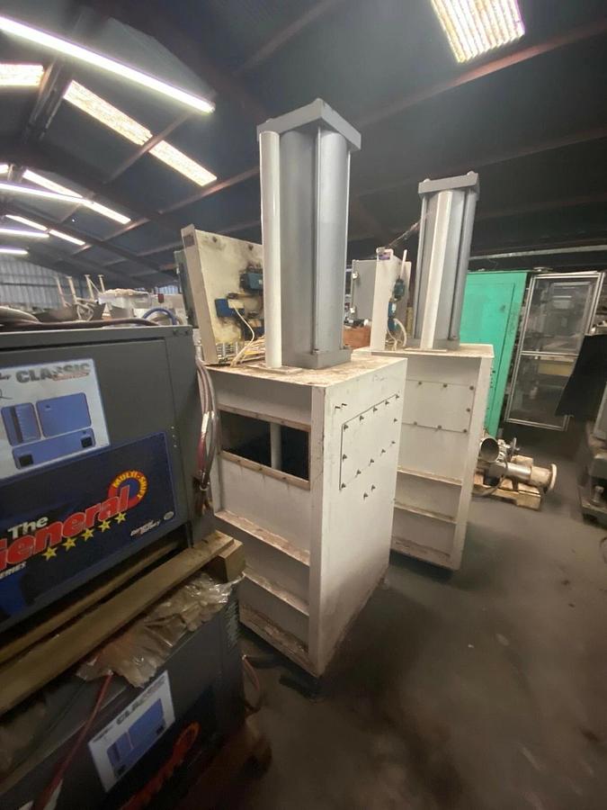 Used VAC-U-MAX Bulk Process-Pneumatic Bag Compactor