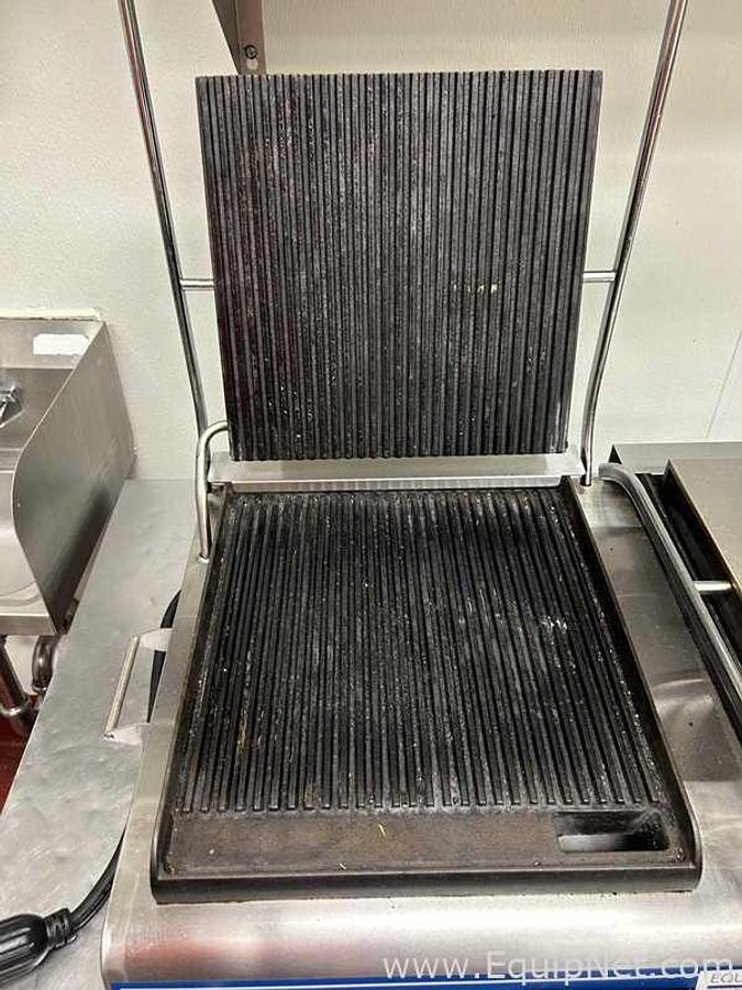 Used Globe GPGDUE14D Deluxe Double Sandwich Grill