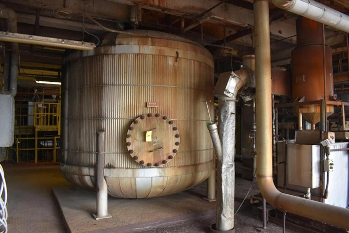 Used 4700 Gallon SS Tank