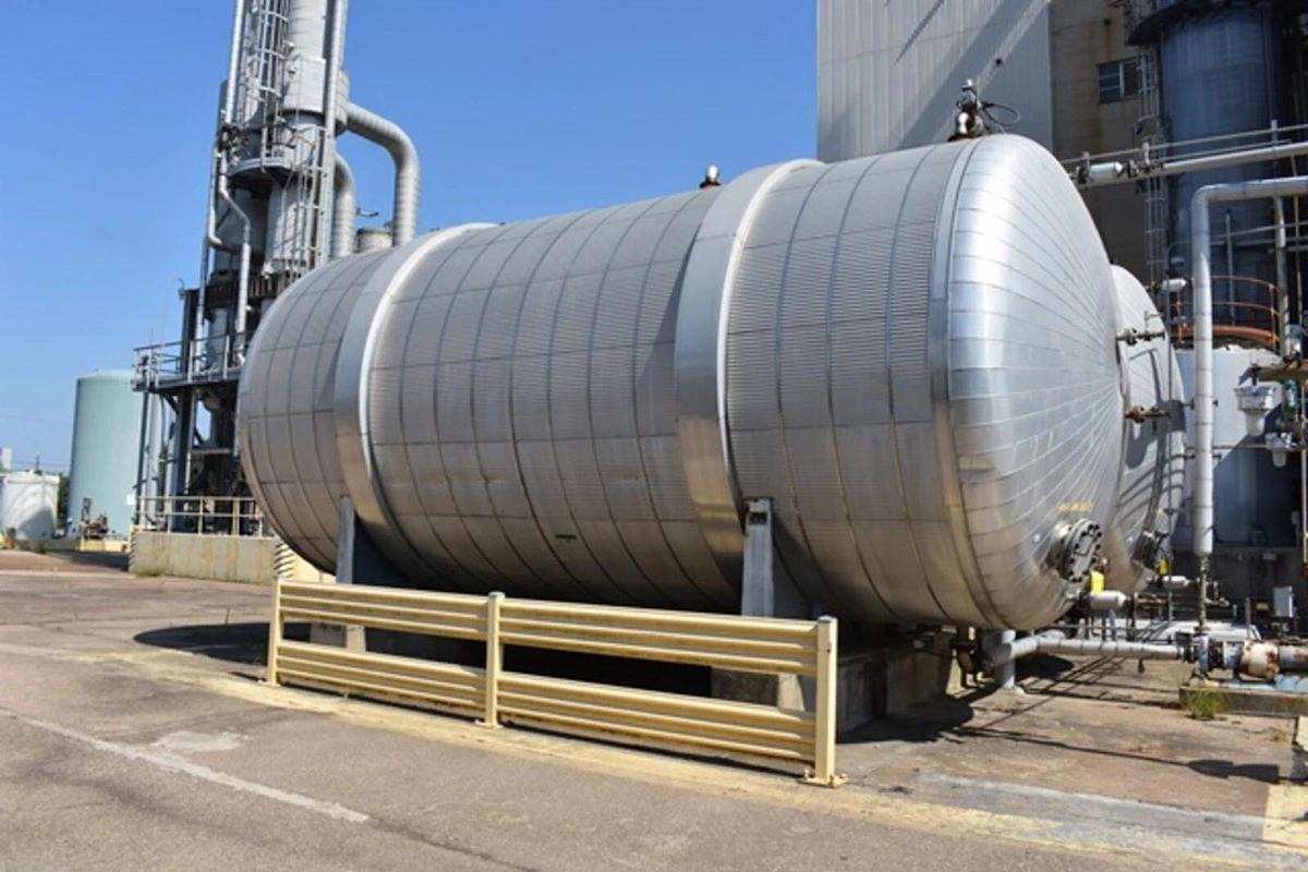 Used 27800 Gallon SS Tank
