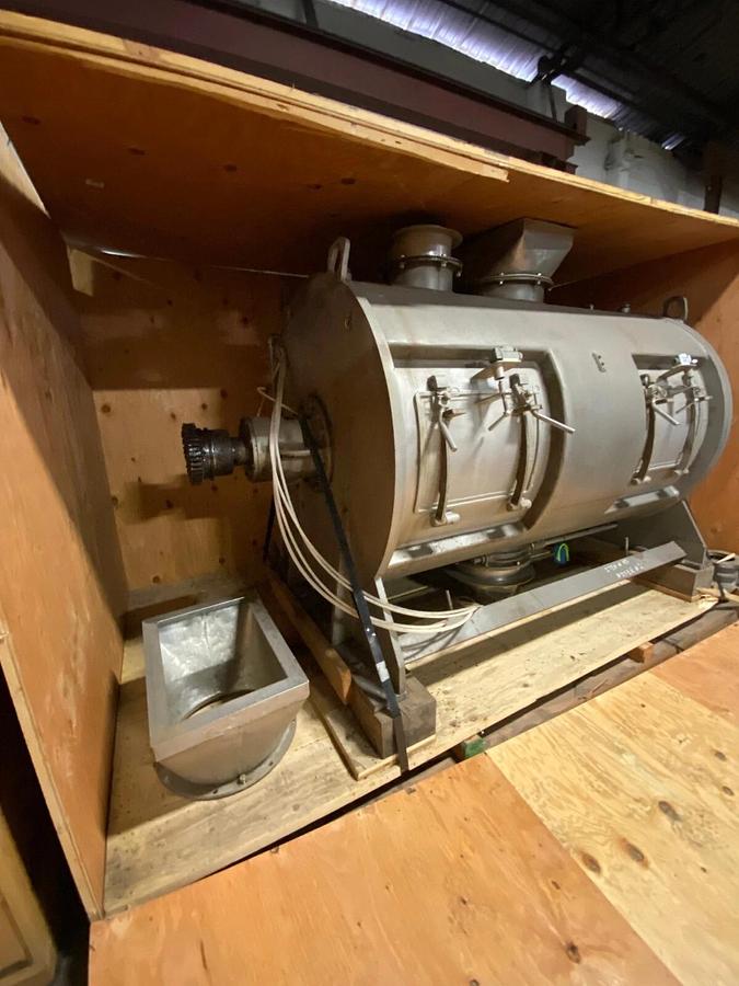 Used AMERICAN PROCESS SYSTEMS-PLOW BLENDER/MIXER WITH GEAR DRIVE AND MOTOR