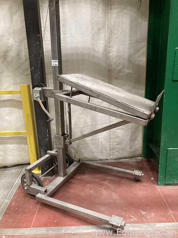 Used Stainless Steel 36 X 20 Inch Material Lift