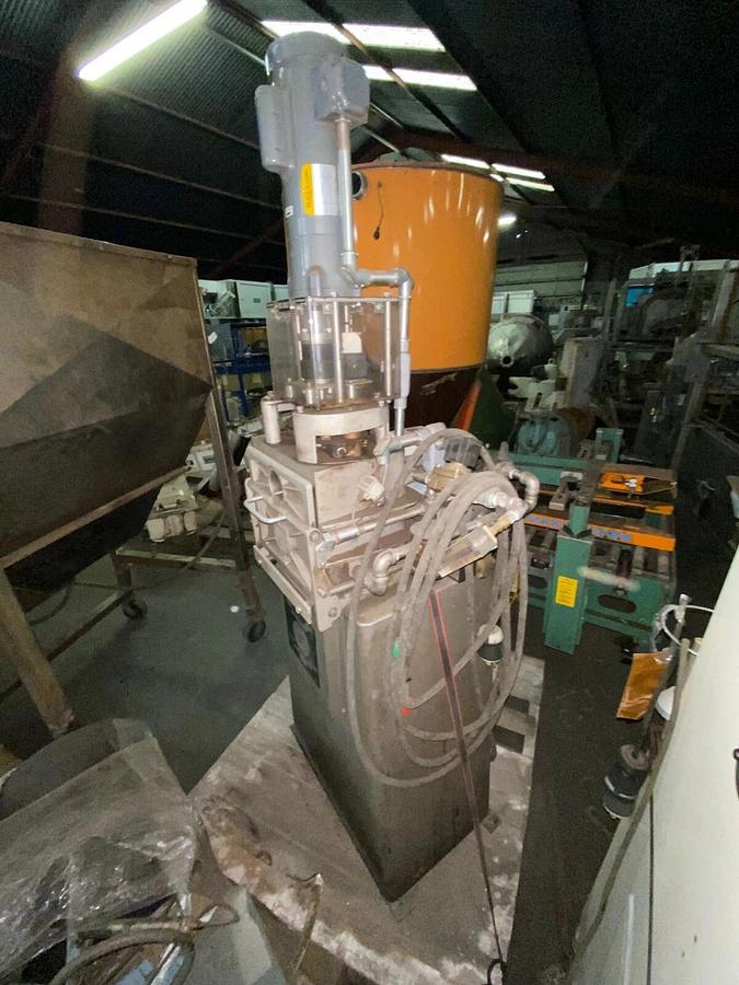 Used Direct Drive Double Can Seamer