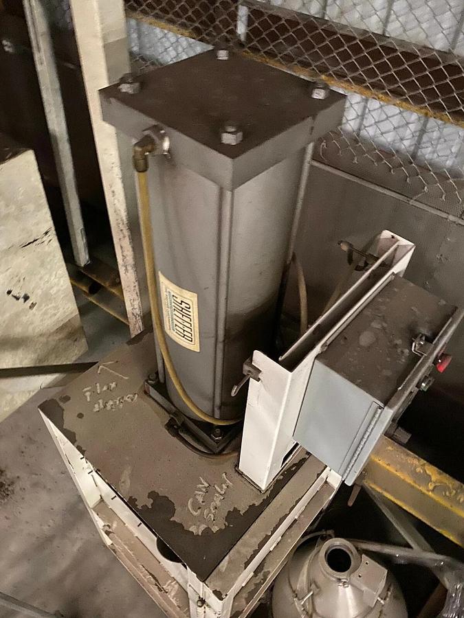 Used VAC-U-MAX Bulk Process-Pneumatic Bag Compactor