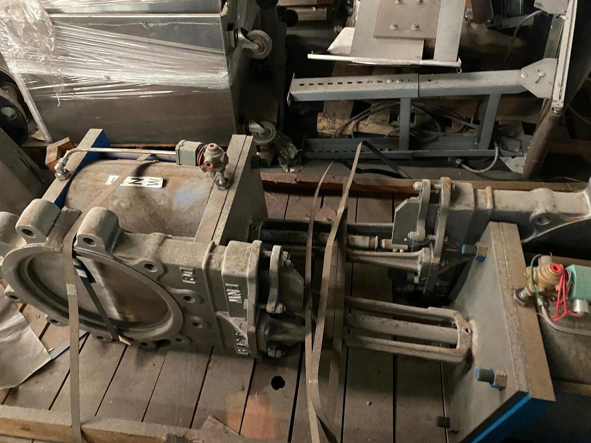 Used Knife Gate Valve with Pneumatic Actuator Lot