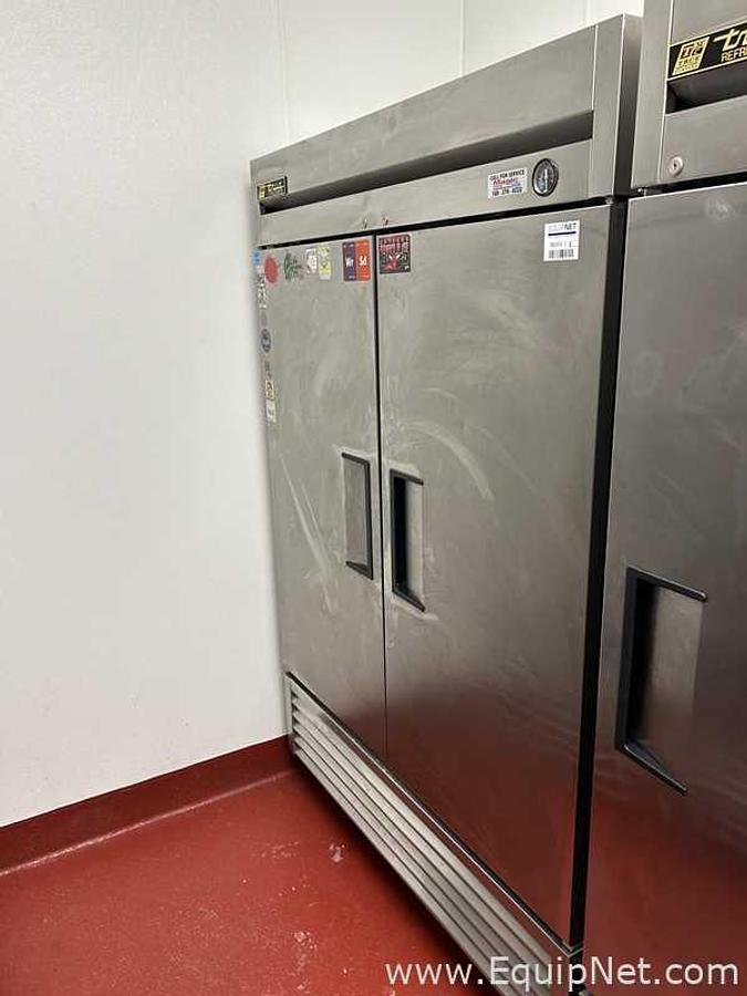 Used True T-49 Two Section Reach In Refrigerator