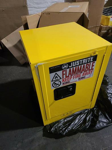 Justrite 4 Gallon Flammable Liquid Storage Cabinet #8904205 New but has a few dents