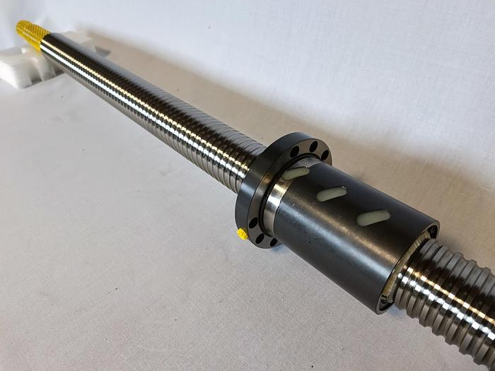 Geschliffener Präzisions Kugelgewindetrieb, D63mm, 1730mm, Kuhn, neu