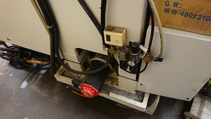 Used BRUGT VERTIKALT BEARBEJDNINGSCENTER FABRIKAT CHEVALIER, MODEL 2040 VMC-L