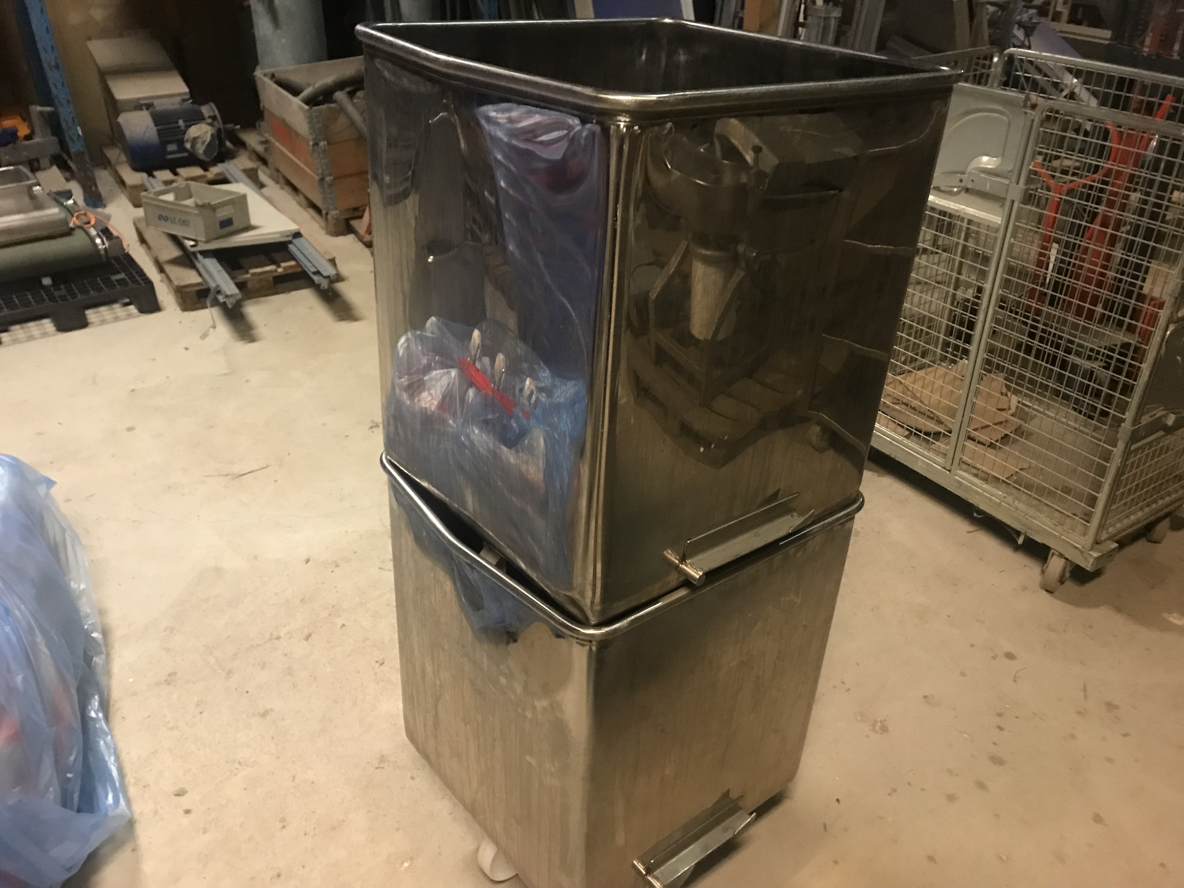 Använd Skänkvagnar 300liter