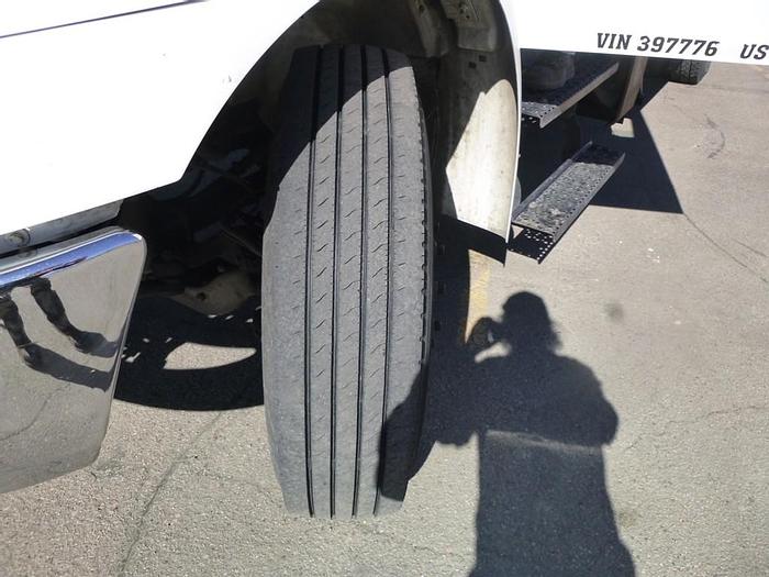 Used 2011 International 4300 Elliott L60R Sign Crane - M97776