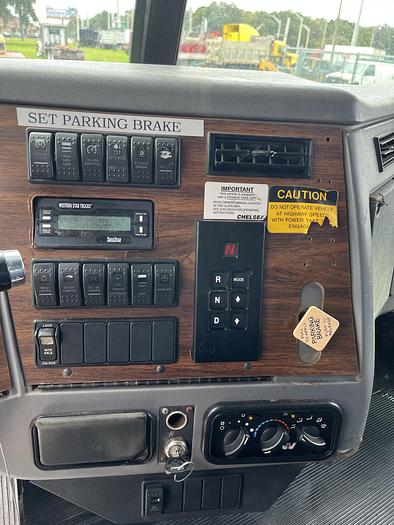 Used 2004 Western Star 4900 Tri-Axle Dump Truck #5618