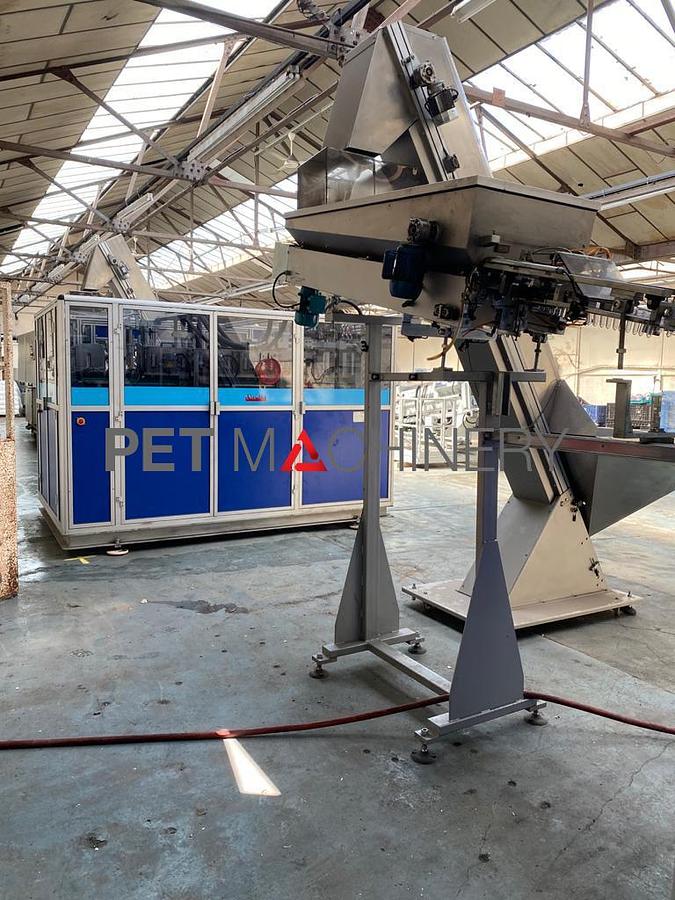 Usado 2004 SIDE TMS 504 PET Linear Stretch Blow Moulding machine