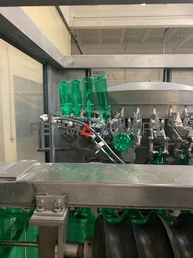 Usado 2004 Línea de embotellado PET para bebidas carbonatadas, sidra, vinos