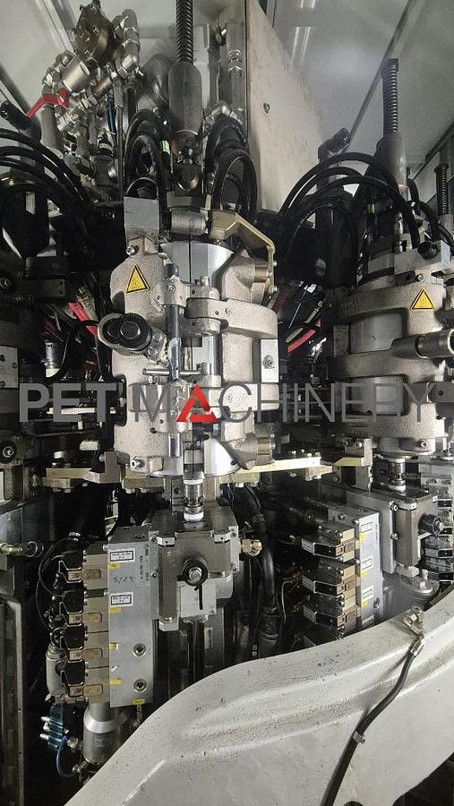 Used 2004 SIG Blomax 14 PET Stretch Blow Moulding machine