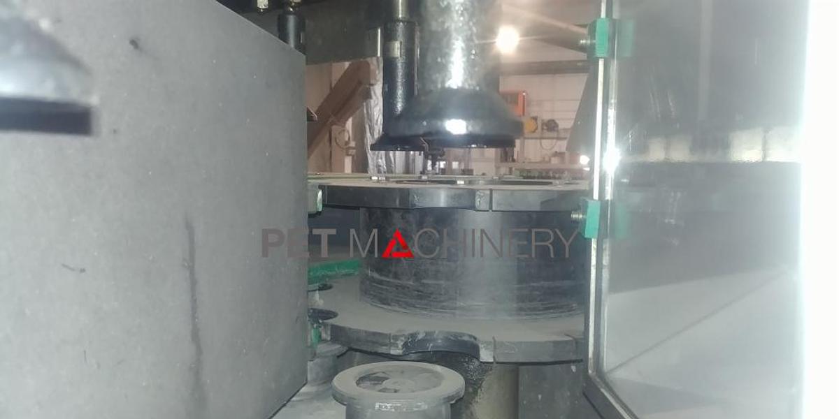 Usado 2010 Krones Starmatic 960/16 Etiquetadora de botellas de vidrio con cola fría