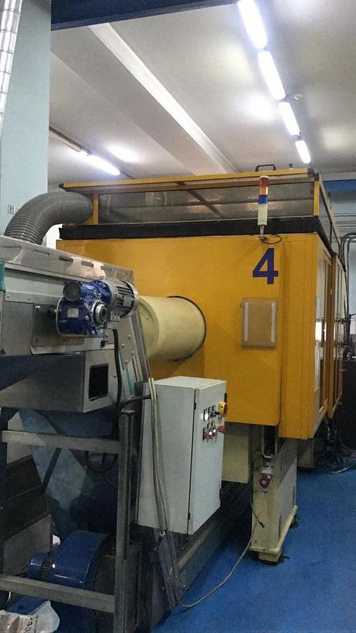 Usado 2011 Husky HyCAP 300 Máquinas de moldeo por inyección de cierre (2 off)