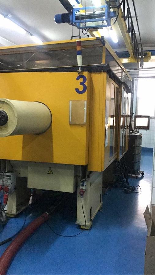 Usado 2011 Husky HyCAP 300 Máquinas de moldeo por inyección de cierre (2 off)