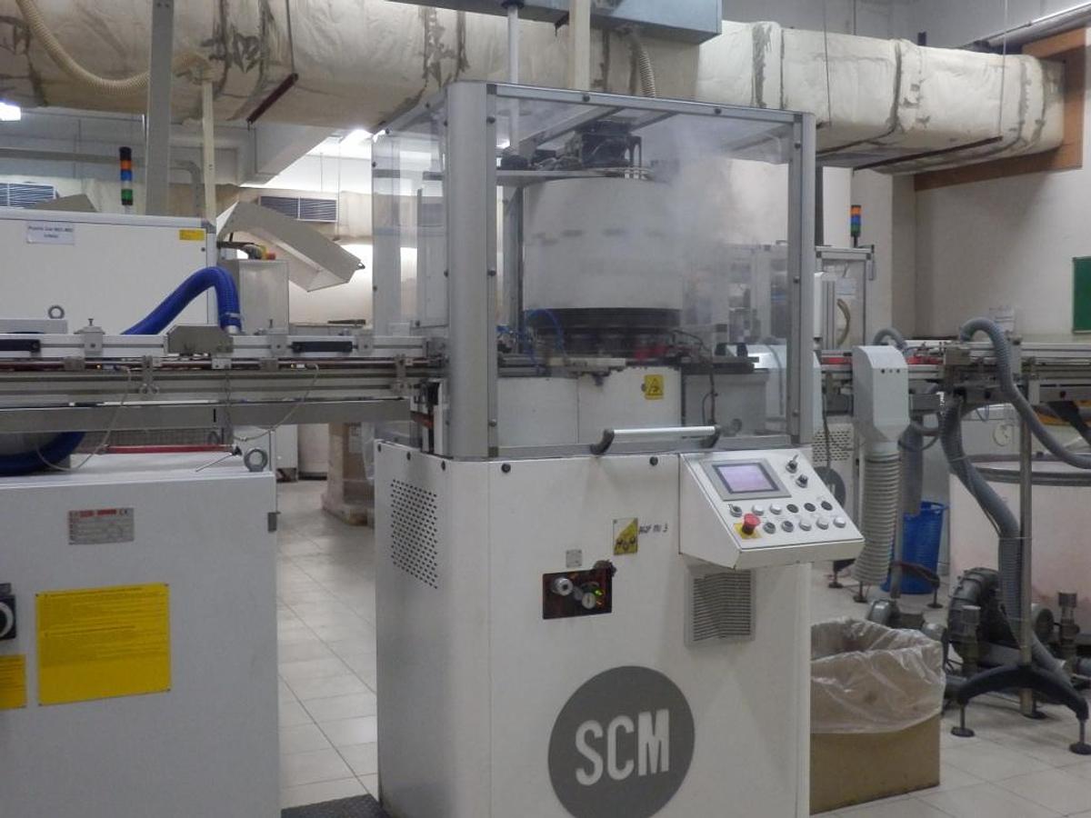 Used 2014 Sacmi PMV 224E liner system for closures