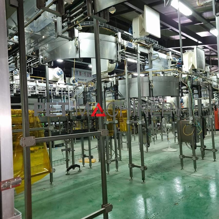 Usado 2014 Krones Contiform S14 Línea de soplado y estirado de PET