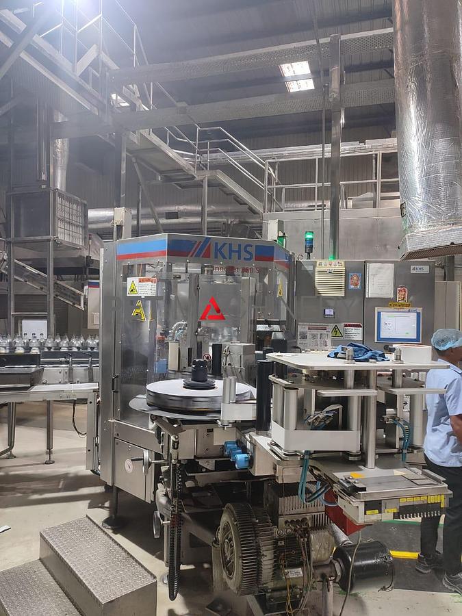 Usado 2012 Línea completa de 36.000 bph KHS para el embotellado de refrescos carbonatados en PET