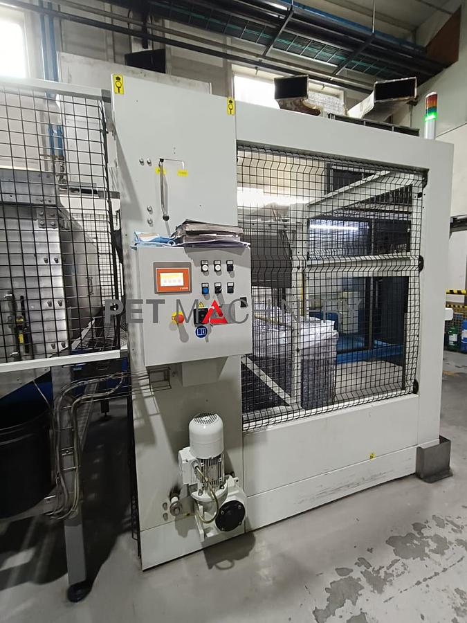 Usado 2013 Krones Ergobloc L Línea de embotellado PET para agua mineral