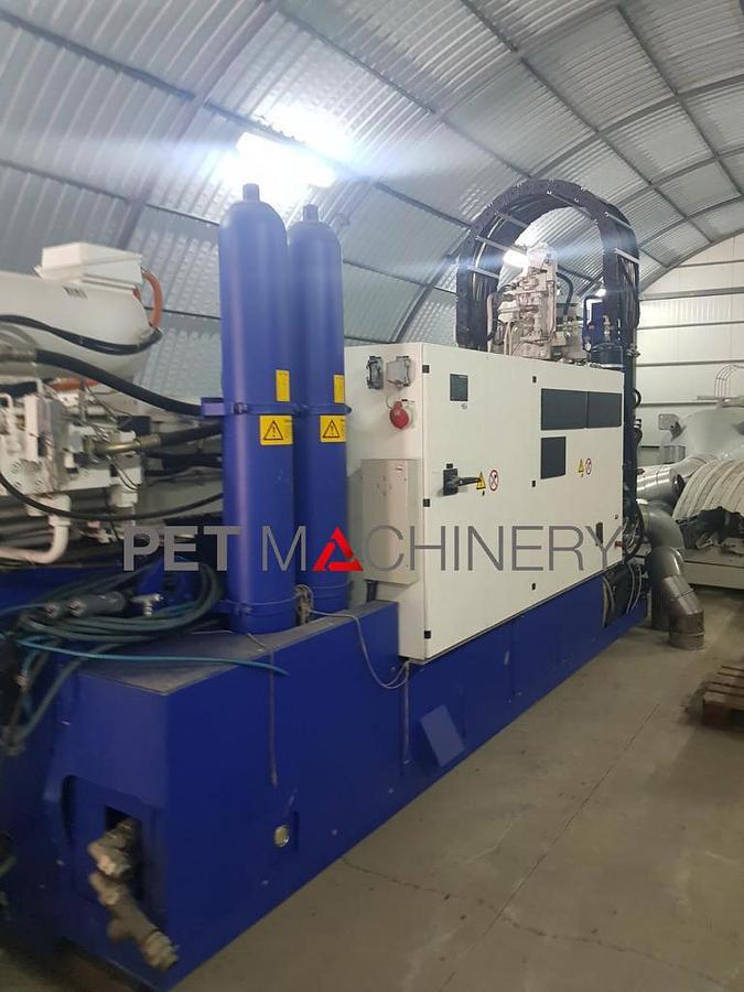 Usado 2004 Krauss Maffei KM175-3500CV Sistema de moldeo por inyección de preformas PET de 48 cavidades