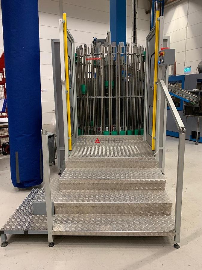 Usado 2015 SIPA SFL 4/3 XL WM Jar PET estiramiento máquina de moldeo por soplado