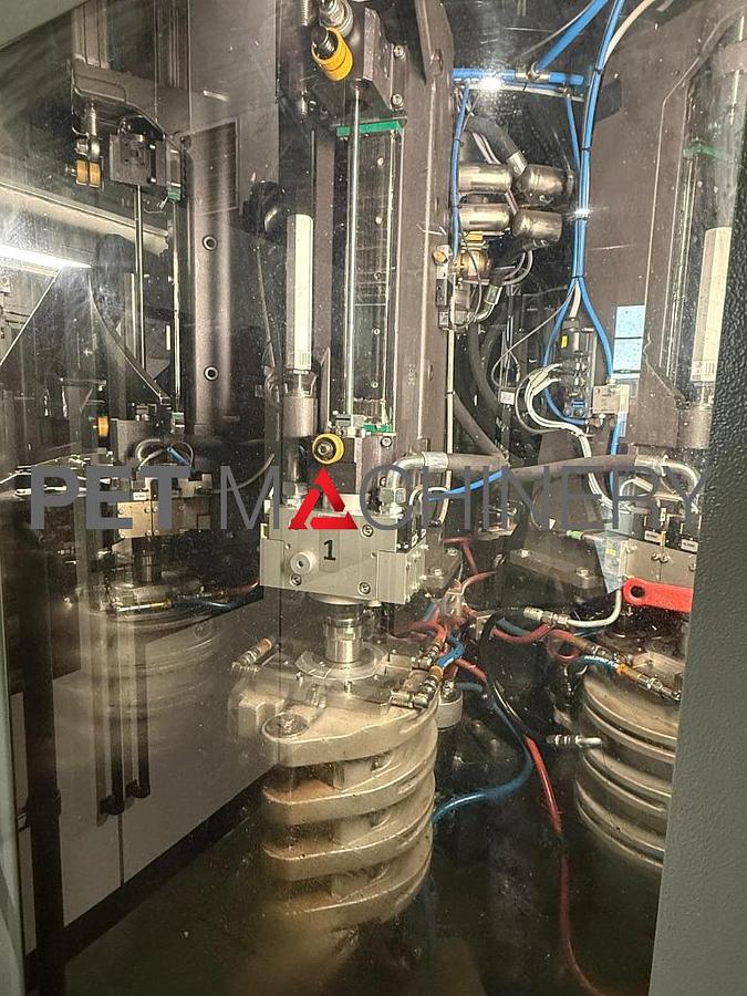Used 2016 Kosme KSB 8R PET Stretch Blow Moulding machine