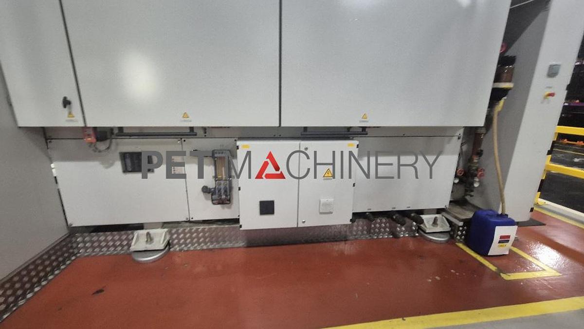 Used 2004 SIG Blomax 14 PET Stretch Blow Moulding machine