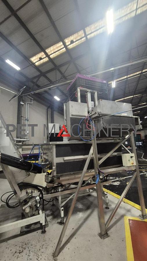 Used 2004 SIG Blomax 14 PET Stretch Blow Moulding machine