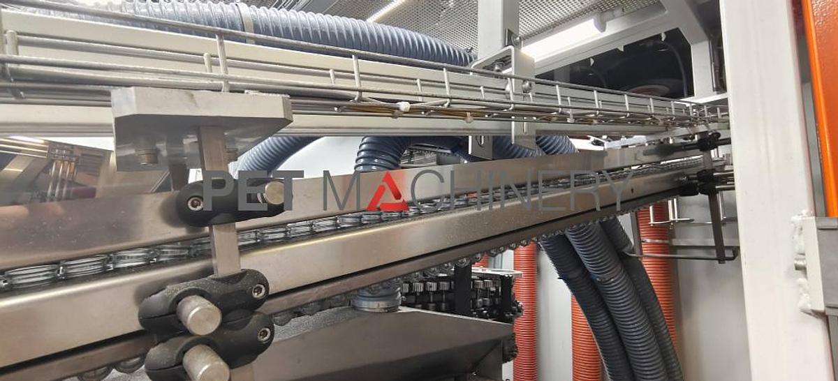 Used 2008 Kosme KSB 6R PET Stretch Blow Moulding machine