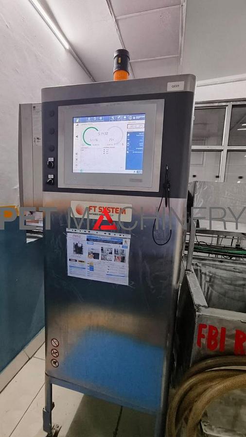 Usado 2019 Línea completa de embotellado de PET de 24.000 bph para bebidas carbonatadas