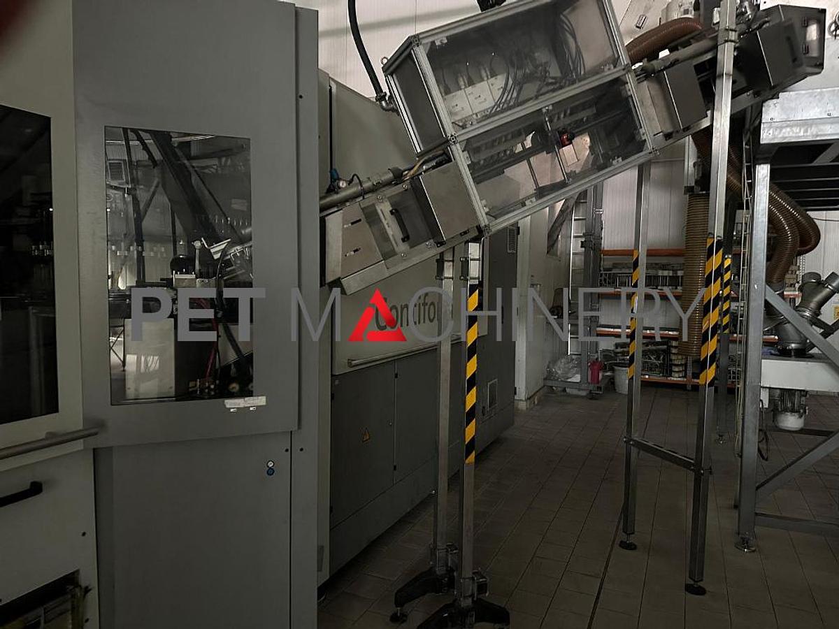 Used 2012 Krones PET Bottling Line for Flat and Carbonated Mineral Water