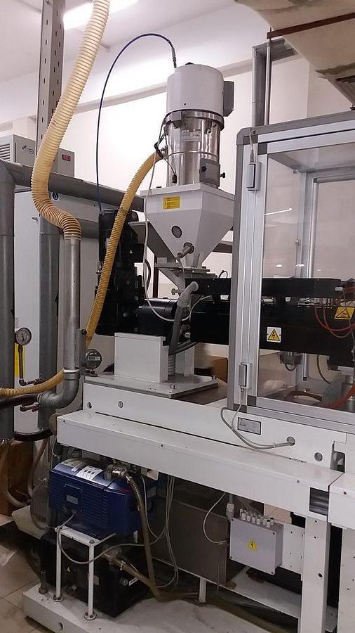 Used 2014 Sacmi PMV 224E liner system for closures