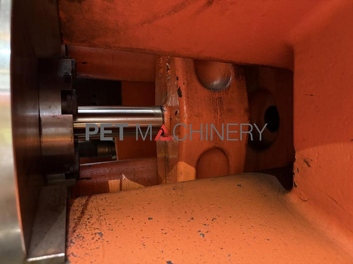 Used 2009 Husky HyPET 500 PET Preform Injection Moulding machine