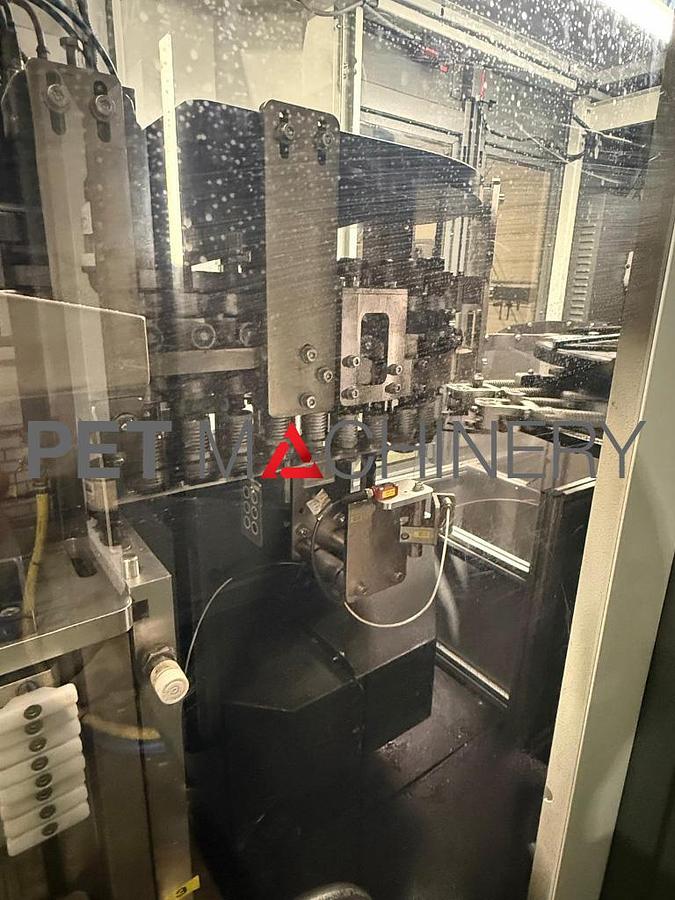 Used 2016 Kosme KSB 8R PET Stretch Blow Moulding machine