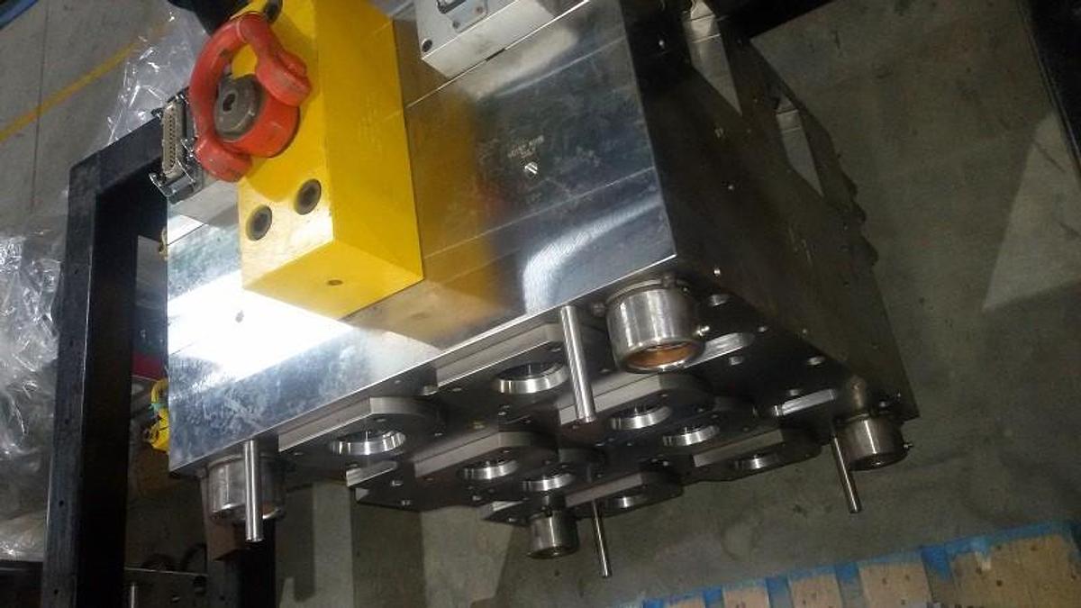 Used 2015 Husky 20L PET Preform Injection Mould