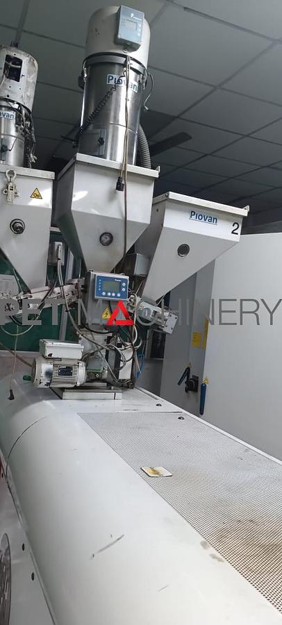 Usado 2016 Sacmi CCM 24SB Línea de moldeo por compresión de cierres