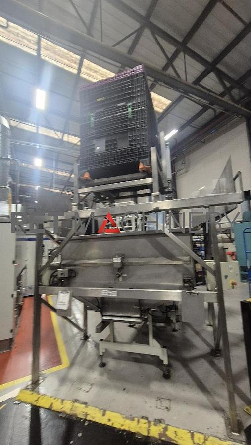 Used 2004 SIG Blomax 14 PET Stretch Blow Moulding machine