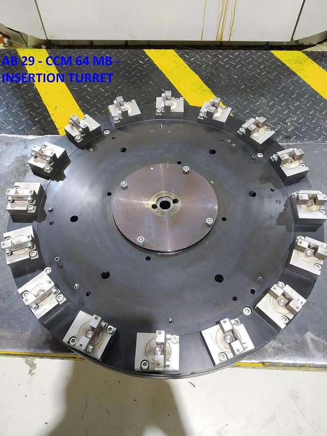 Usado 2010 SACMI 29/25 Molde de cierre de 64 cavidades