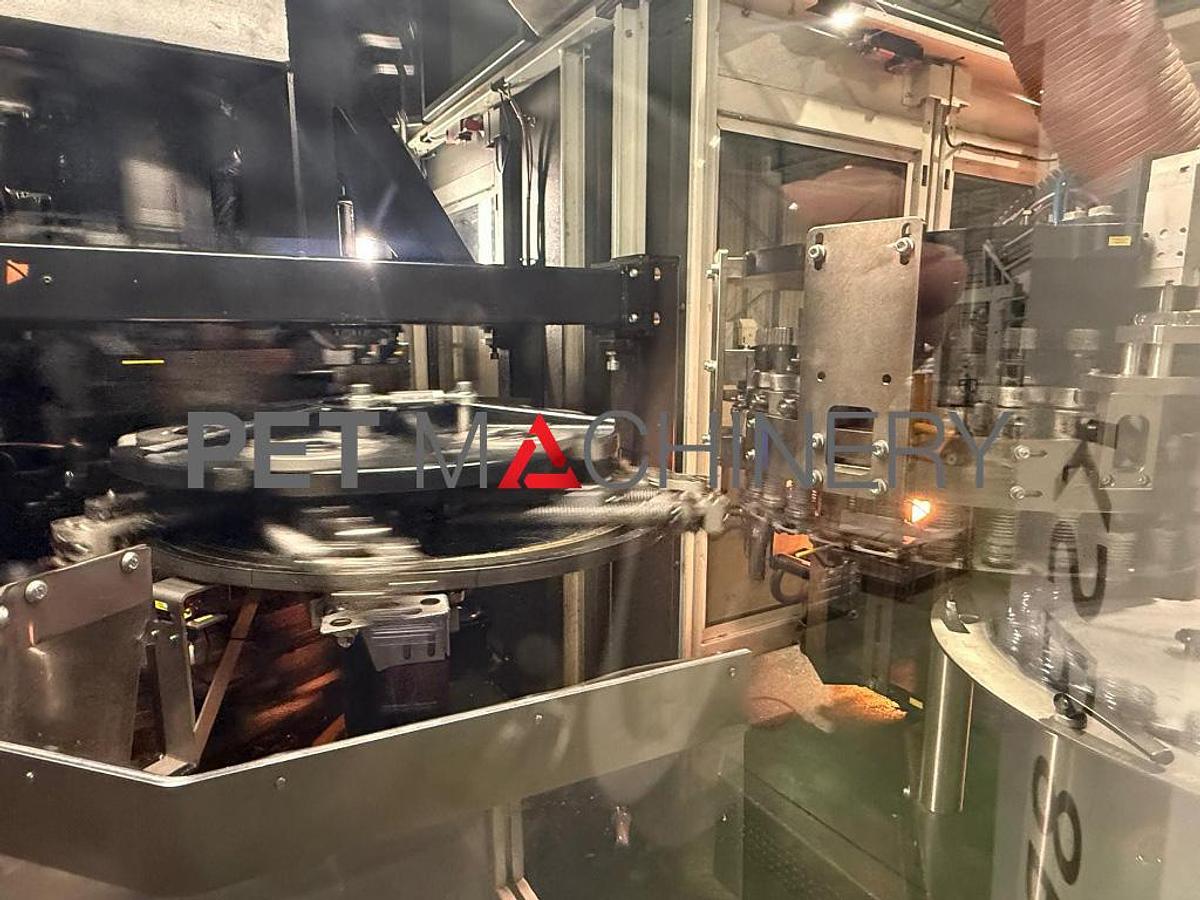 Used 2016 Kosme KSB 8R PET Stretch Blow Moulding machine